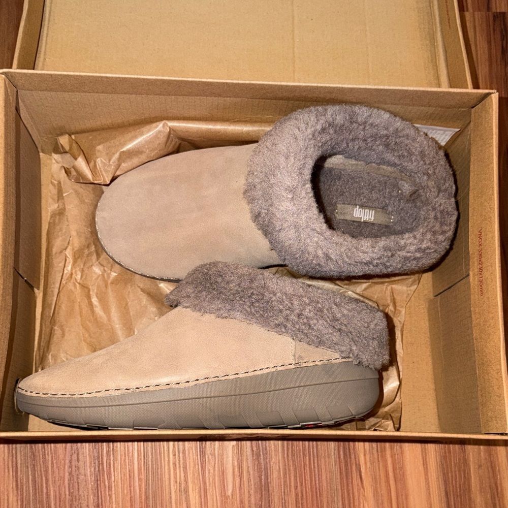 dearfoams Taupe Faux-Shearling Cuffed Slip-On Slippers